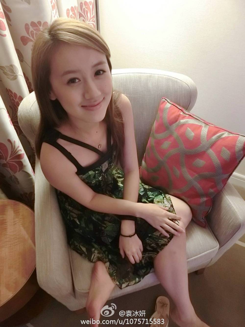 Bingyan Yuan Sexy and Hottest Photos , Latest Pics