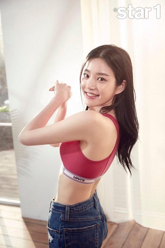 Lee Yoo-Bi Sexy and Hottest Photos , Latest Pics