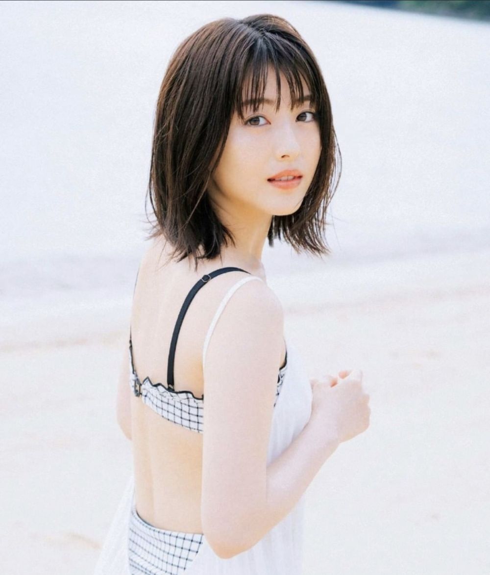 Minami Hamabe Sexy and Hottest Photos , Latest Pics