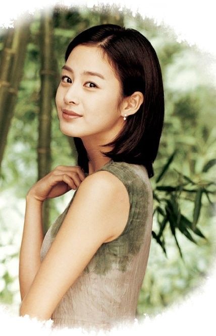 Kim Tae-hee Sexy and Hottest Photos , Latest Pics