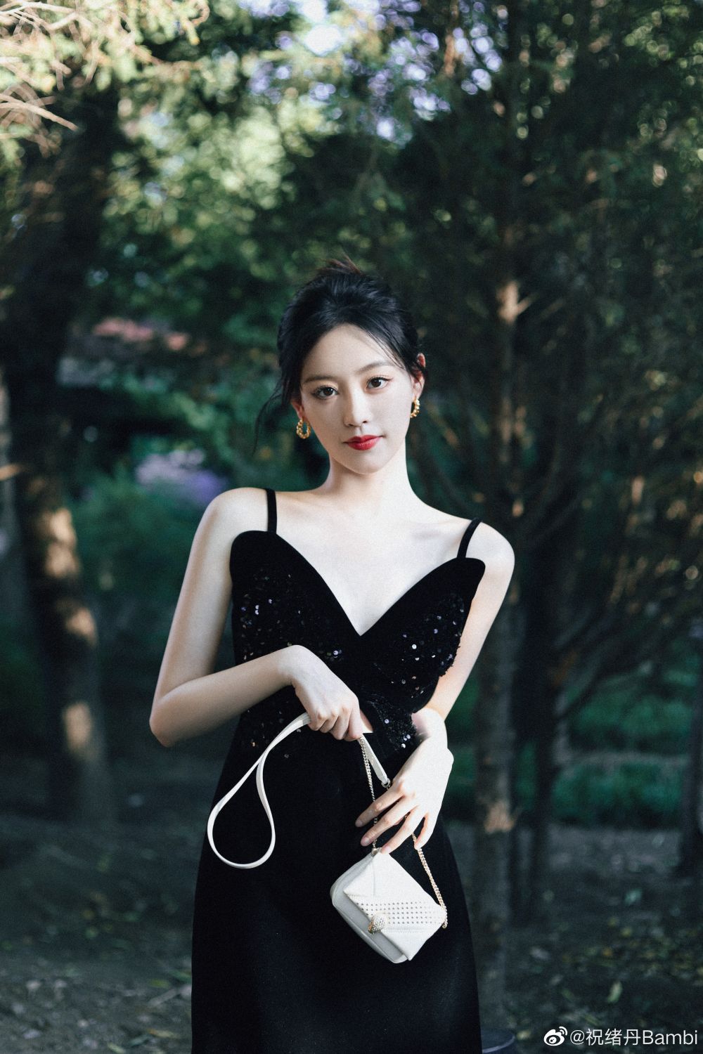 Xudan Zhu Sexy and Hottest Photos , Latest Pics