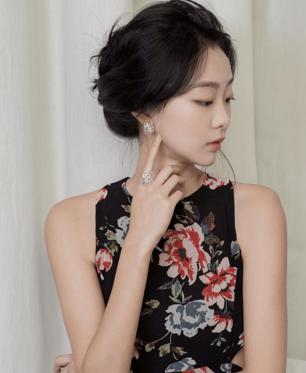 Kim Da-mi Sexy and Hottest Photos , Latest Pics