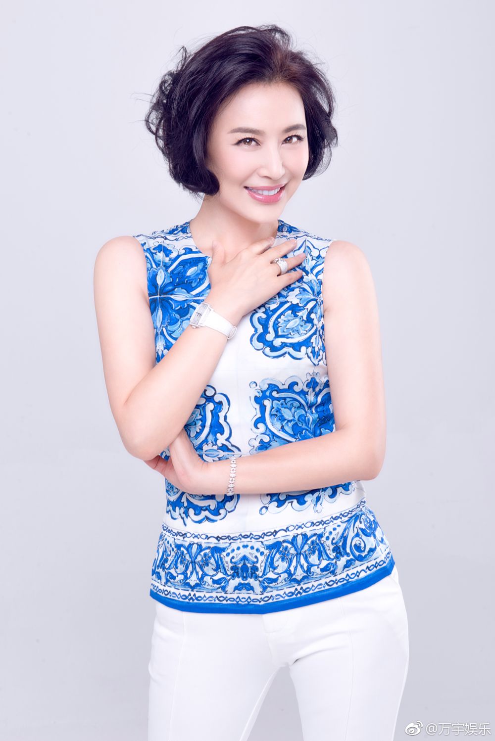 Hong Qiao Sexy and Hottest Photos , Latest Pics