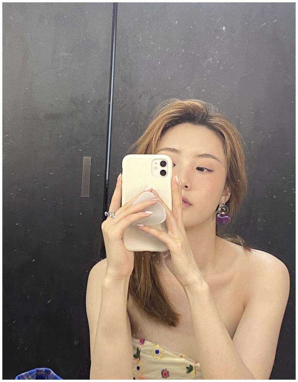 Qiaoer Zhang Sexy and Hottest Photos , Latest Pics