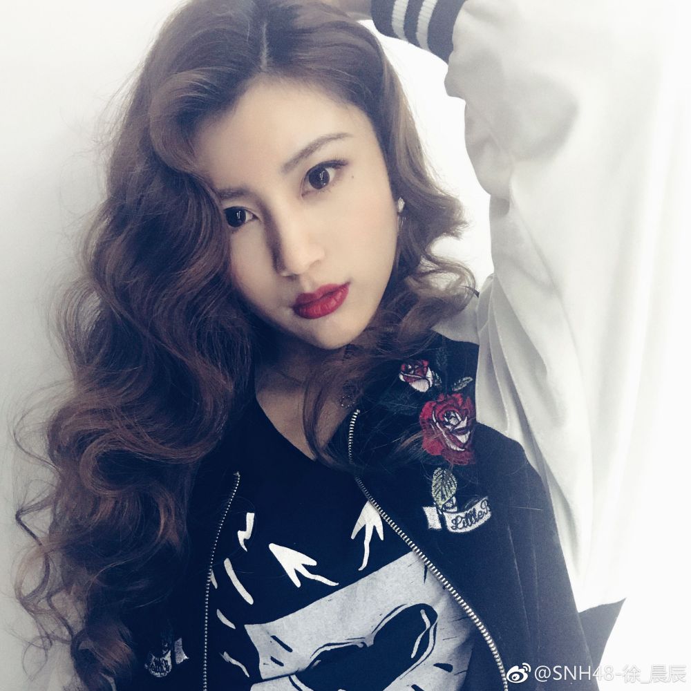 Chenchen Xu Sexy and Hottest Photos , Latest Pics
