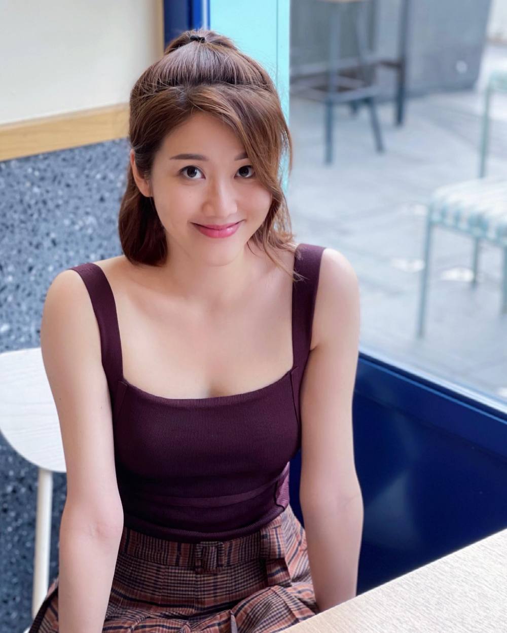 Gloria Tang Sexy and Hottest Photos , Latest Pics