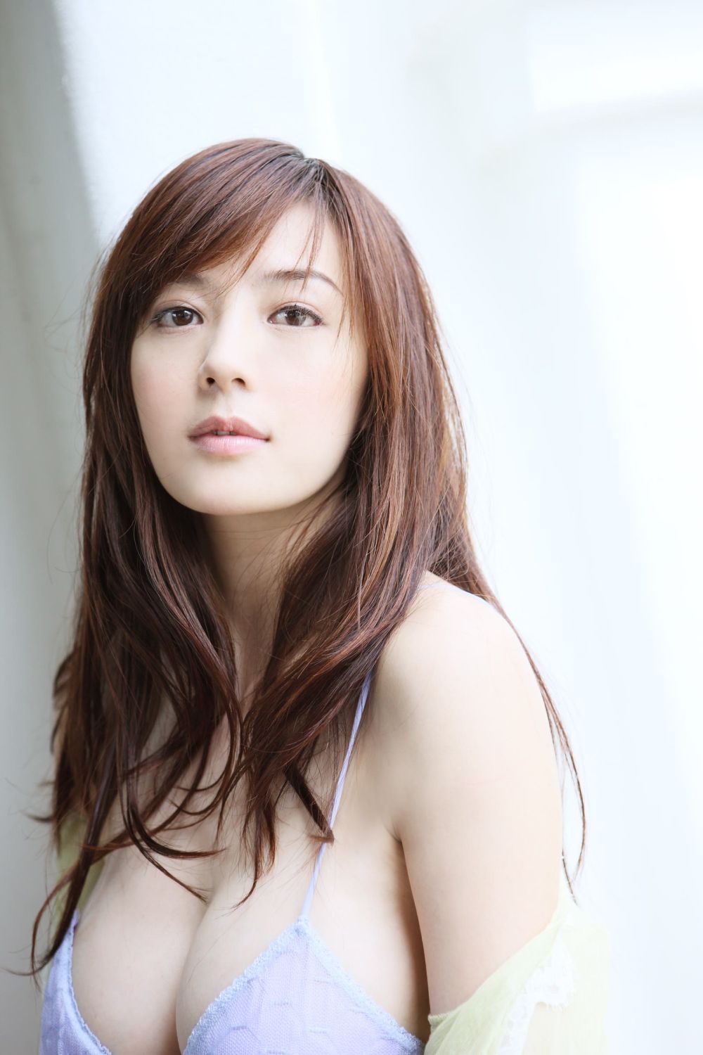Weitong Zhou Sexy and Hottest Photos , Latest Pics