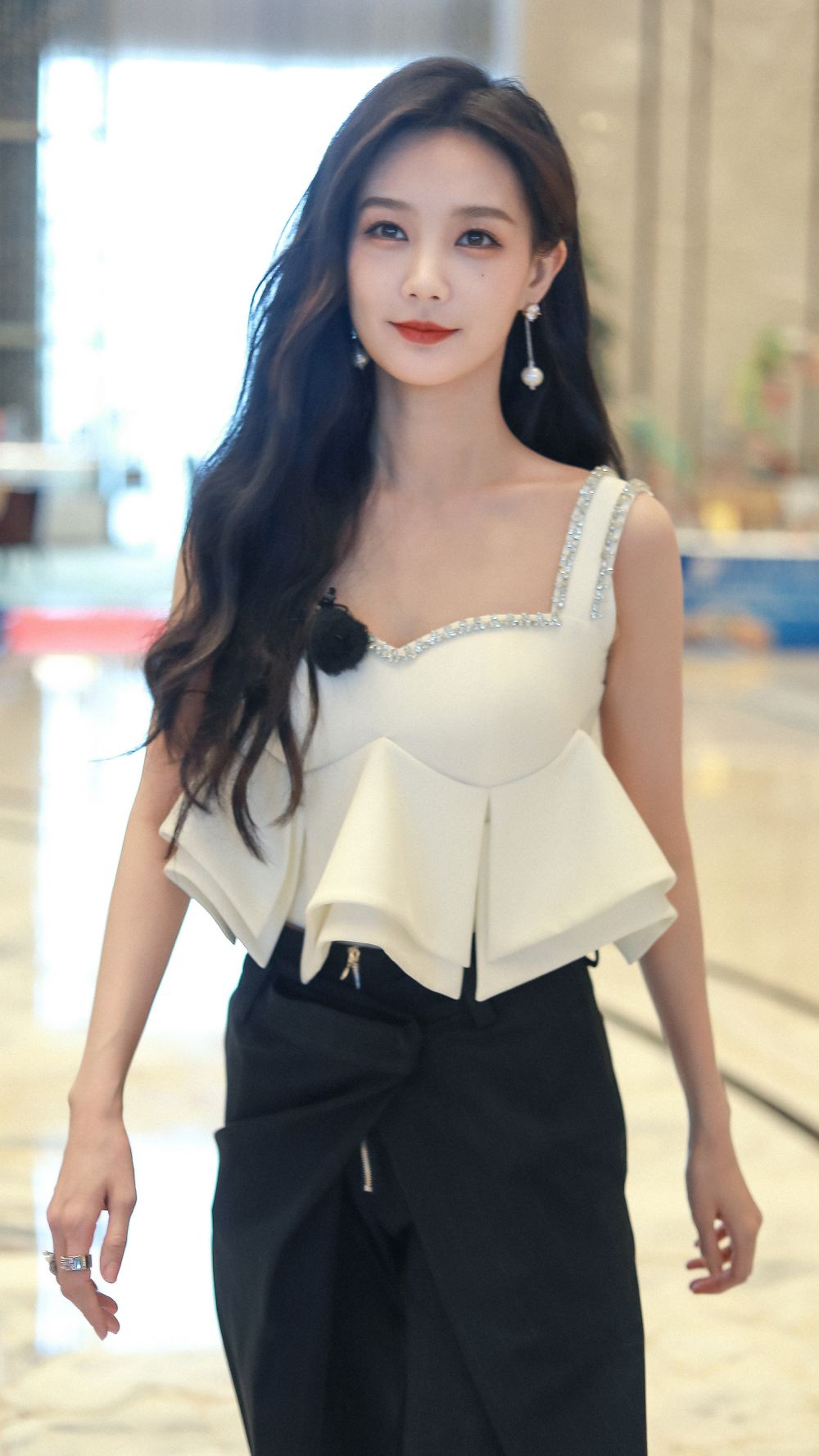 Yitong Li Sexy and Hottest Photos , Latest Pics