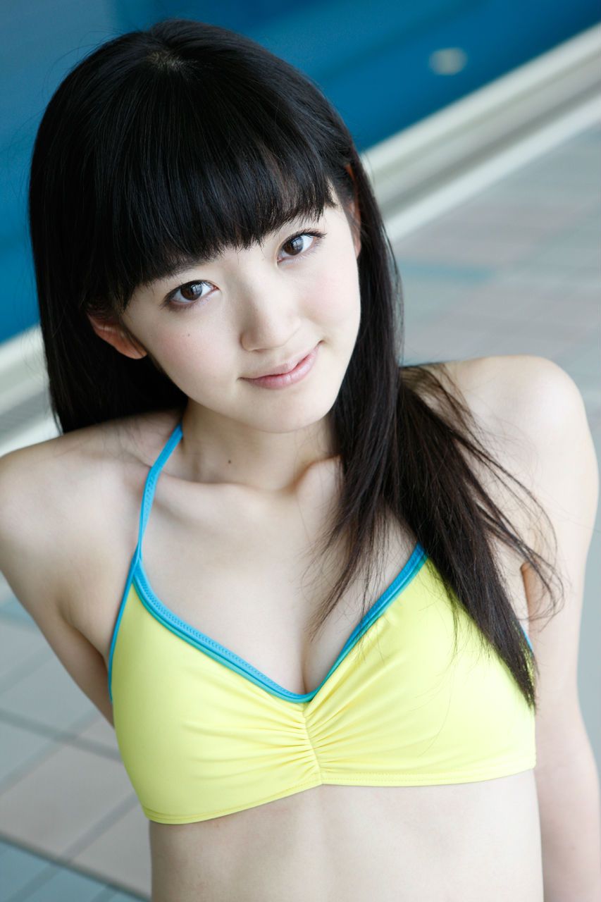 Airi Suzuki Sexy and Hottest Photos , Latest Pics