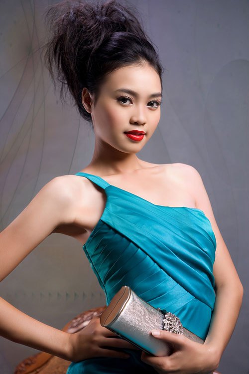 Ninh Duong Lan Ngoc Sexy and Hottest Photos , Latest Pics