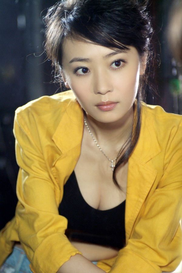 Shanshan Qu Sexy and Hottest Photos , Latest Pics