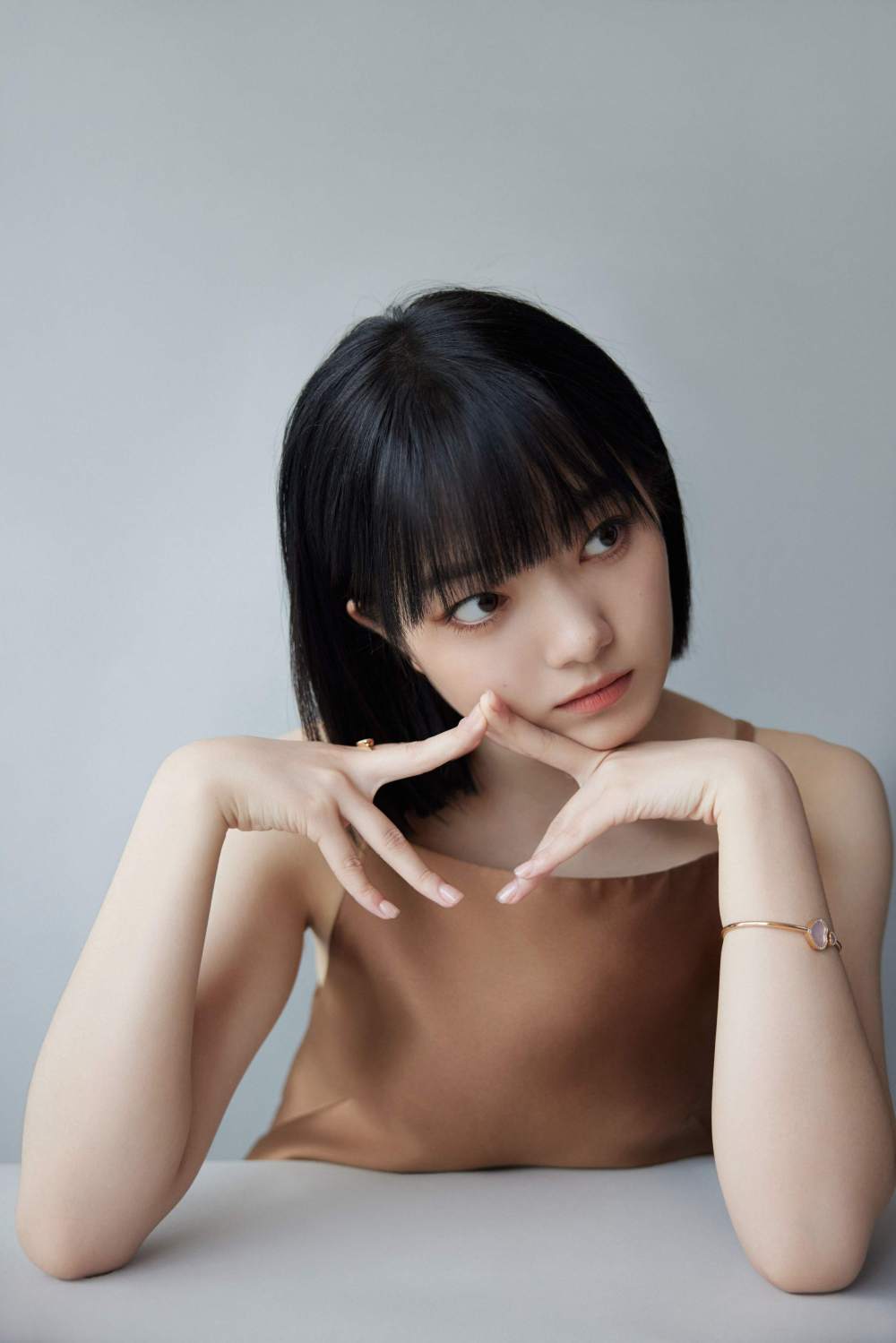 Meijun Zhou Sexy and Hottest Photos , Latest Pics