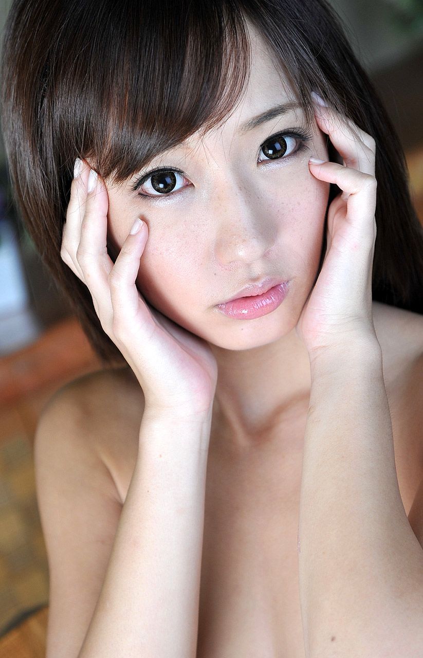 Hina Kurumi Sexy and Hottest Photos , Latest Pics